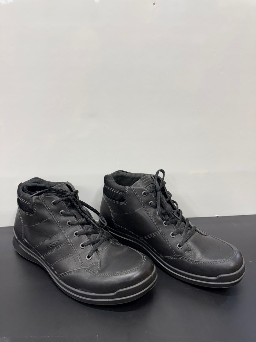 Ecco Men's Black Leather Gore-Tex Chukka Lace-Up Boots
